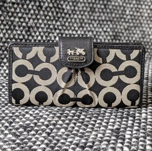 NWOT COACH Op Art sateen skinny wallet